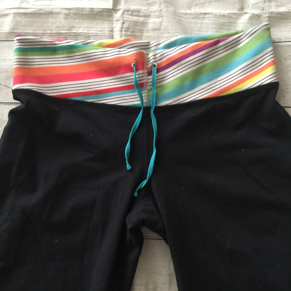 Lululemon Athletica Crop Pant Wide 
Size 6